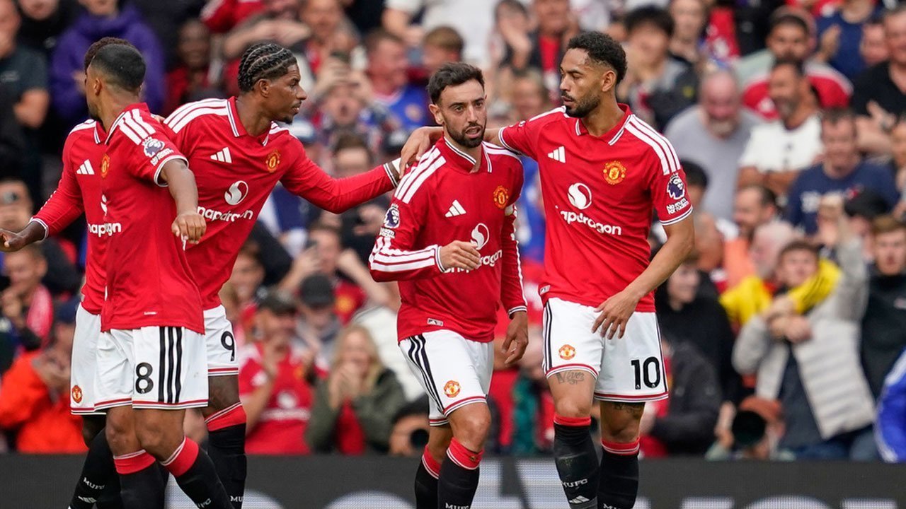 7 Opsi Bek Kiri untuk Manchester United Setelah Gagal Datangkan Pemain Baru, Siapa jadi Pilihan Michael Carrick?