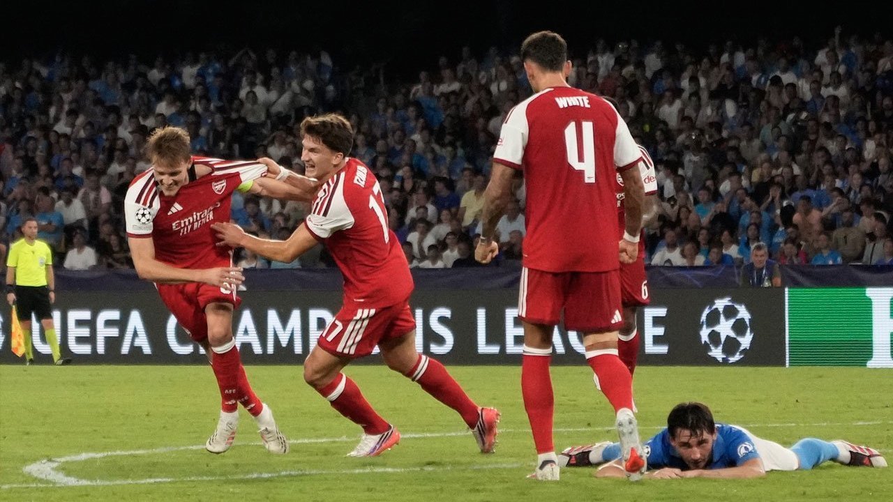 Hasil Napoli vs Arsenal: Martin Odegaard Menjadi Penentu Kemenangan